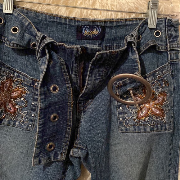 Vintage Angels Jeans With a Flare. Size 9. Pre-owned and in good shape. - Picture 8 of 14